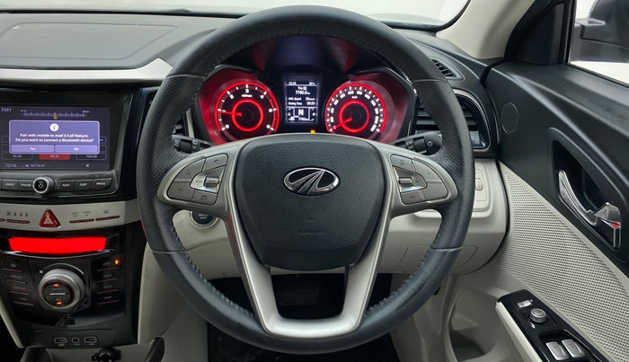 2019 Mahindra XUV300 W8 (O) DIESEL  AT, Diesel, Automatic, 7,815 km, Steering Wheel Close Up
