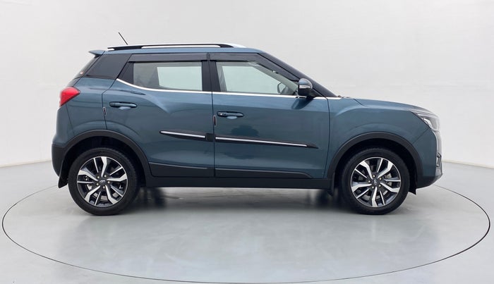 2019 Mahindra XUV300 W8 (O) DIESEL  AT, Diesel, Automatic, 7,815 km, Right Side View