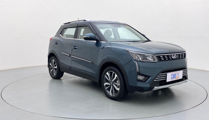 2019 Mahindra XUV300 W8 (O) DIESEL  AT, Diesel, Automatic, 7,815 km, Right Front Diagonal