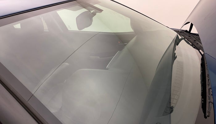 2016 Maruti Baleno ALPHA DIESEL 1.3, Diesel, Manual, 1,23,564 km, Front windshield - Minor spot on windshield