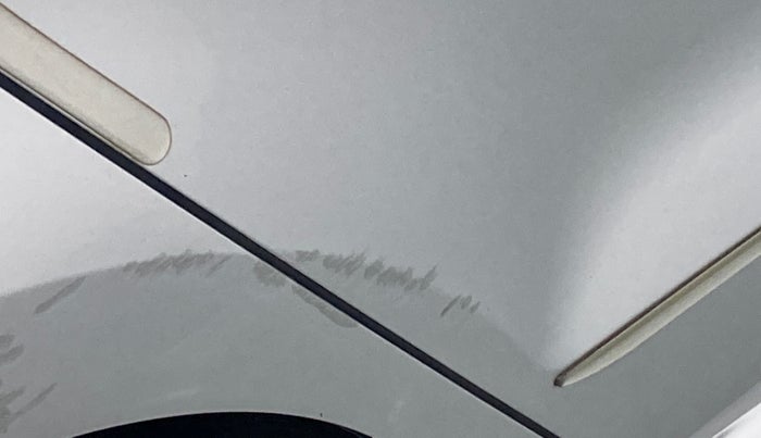 2017 Volkswagen Ameo HIGHLINE1.2L PLUS 16 ALLOY, Petrol, Manual, 33,708 km, Right rear door - Minor scratches