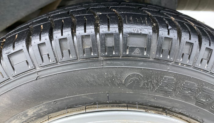 2015 Maruti Eeco 5 STR WITH AC PLUSHTR, Petrol, Manual, 81,165 km, Left Rear Tyre Tread