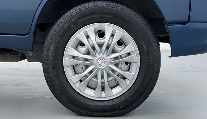 2015 Maruti Eeco 5 STR WITH AC PLUSHTR, Petrol, Manual, 81,165 km, Right Front Wheel