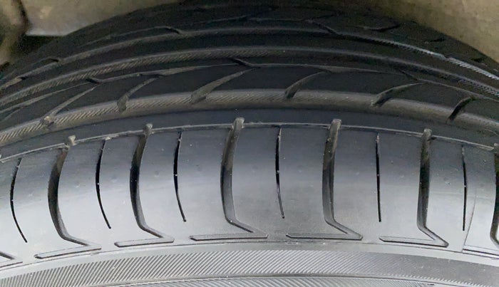 2014 Maruti Celerio VXI d, Petrol, Manual, 49,937 km, Right Rear Tyre Tread