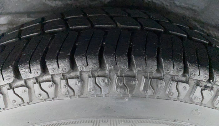 2014 Hyundai i10 SPORTZ 1.1 IRDE2, Petrol, Manual, 45,857 km, Right Rear Tyre Tread