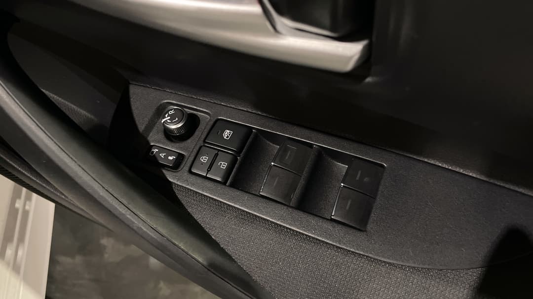 2020 Toyota Corolla Ascent Sport Hybrid, Automatic, 40377 km, Drivers Side Door Panel Controls
