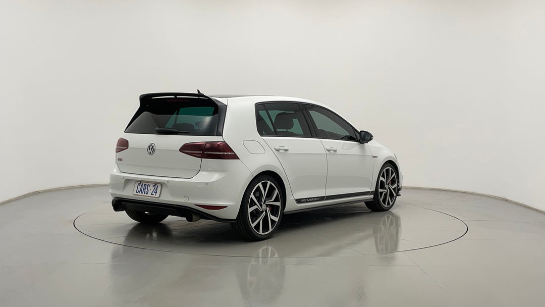 2016 Volkswagen Golf Gti 40 Years, Automatic, 117625 km, Right Back Diagonal (45- Degree) View