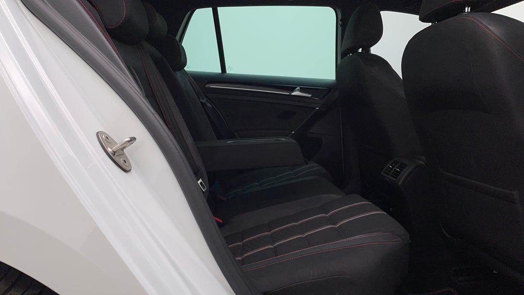 2016 Volkswagen Golf Gti 40 Years, Automatic, 117625 km, Right Side Rear Door Cabin View