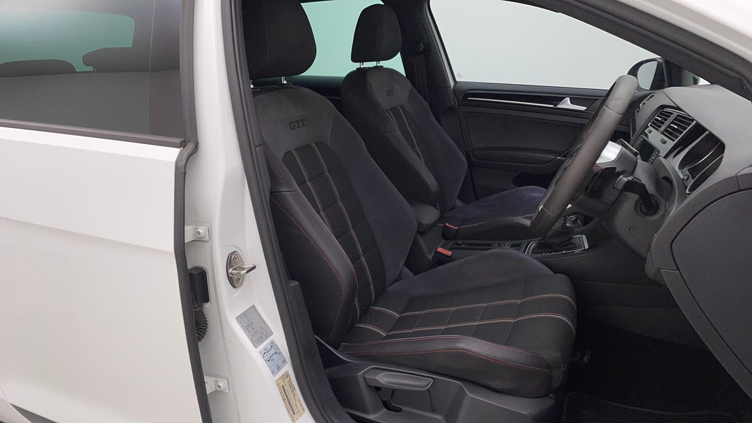 2016 Volkswagen Golf Gti 40 Years, Automatic, 117625 km, Right Side Front Door Cabin View