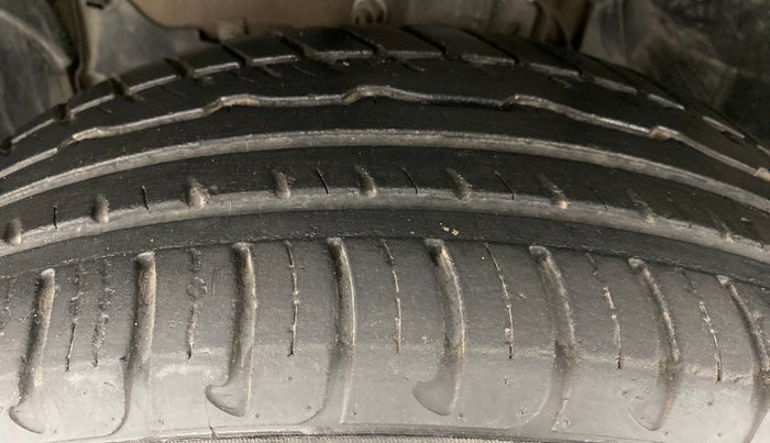 2018 Renault Duster RXS CVT 106 PS, Petrol, Automatic, 36,863 km, Left Front Tyre Tread