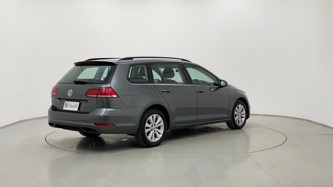 Right Back Diagonal (45- Degree) View