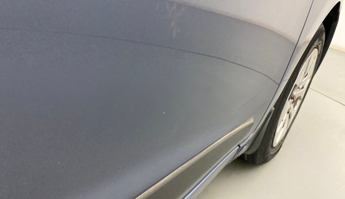 2015 Hyundai Xcent S 1.2, Petrol, Manual, 1,11,396 km, Driver-side door - Slightly dented