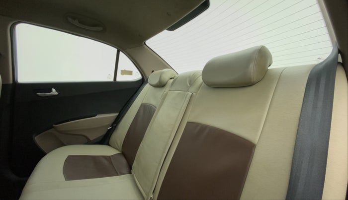 2015 Hyundai Xcent S 1.2, Petrol, Manual, 1,11,396 km, Right Side Rear Door Cabin