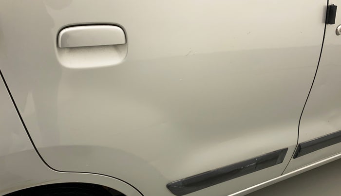 2011 Maruti Wagon R 1.0 VXI, Petrol, Manual, 77,193 km, Right rear door - Minor scratches