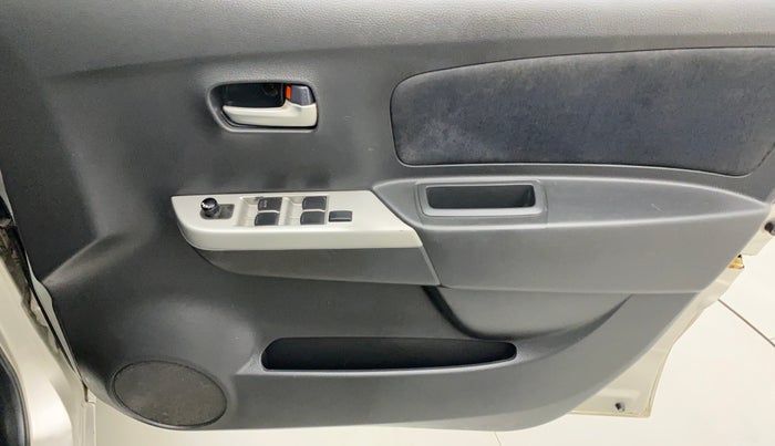 2011 Maruti Wagon R 1.0 VXI, Petrol, Manual, 77,193 km, Driver Side Door Panels Control