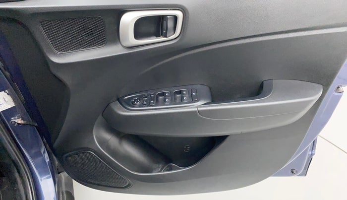 2021 Hyundai VENUE SX PLUS 1.0 TURBO DCT, Petrol, Automatic, 21,615 km, Driver Side Door Panels Control