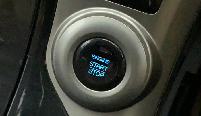 2020 Mahindra XUV500 W11 (O) AT, Diesel, Automatic, 81,152 km, Keyless Start/ Stop Button
