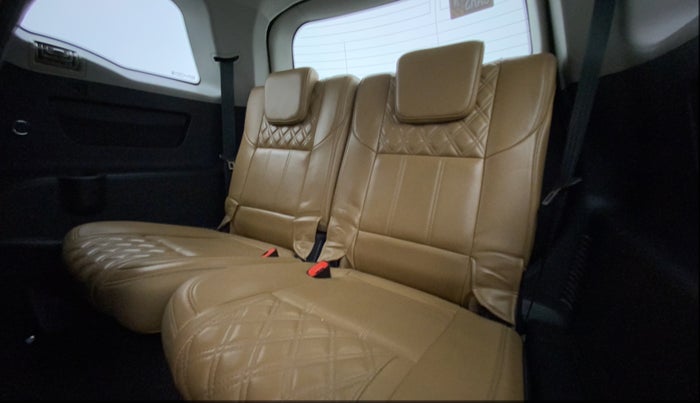 2020 Mahindra XUV500 W11 (O) AT, Diesel, Automatic, 81,152 km, Third Seat Row ( optional )