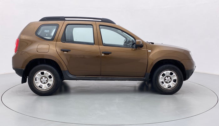 2015 Renault Duster RXL PETROL 104, Petrol, Manual, 29,530 km, Right Side View
