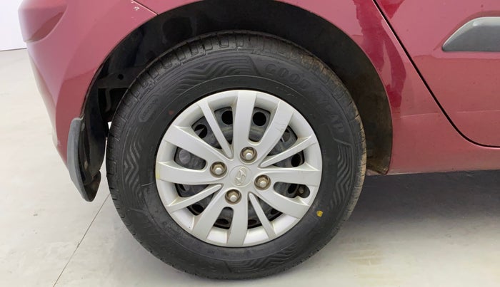 2014 Hyundai i10 SPORTZ 1.1, Petrol, Manual, 57,355 km, Right Rear Wheel