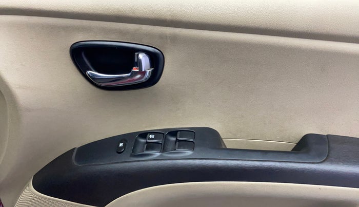 2014 Hyundai i10 SPORTZ 1.1, Petrol, Manual, 57,355 km, Driver Side Door Panels Control