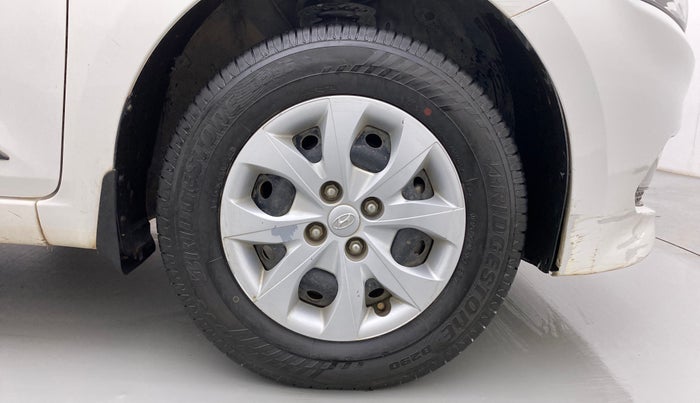 2016 Hyundai Elite i20 SPORTZ 1.2, Petrol, Manual, 60,574 km, Right Front Wheel