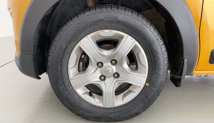 2019 Renault TRIBER 1.0 RXZ, Petrol, Manual, 37,832 km, Left Front Wheel