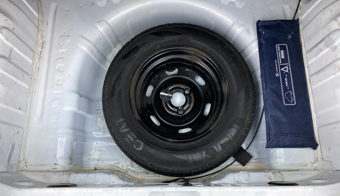 2018 Renault Kwid 1.0 RXT Opt, Petrol, Manual, 20,154 km, Spare Tyre