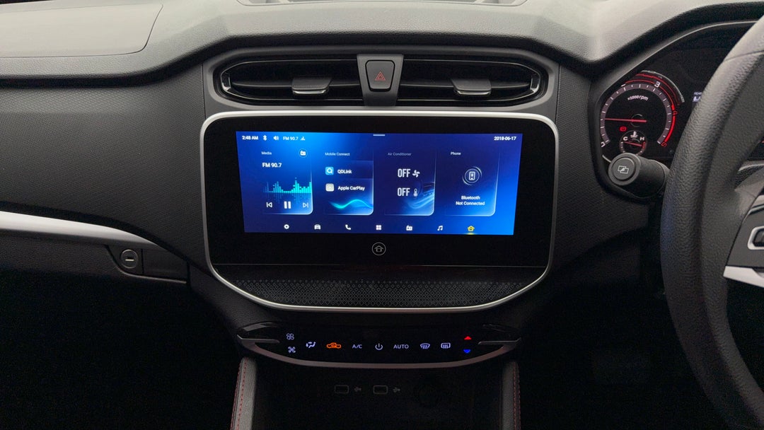 2022 LDV T60 Max Luxe (4x4), Automatic, 45909 km, Center Console