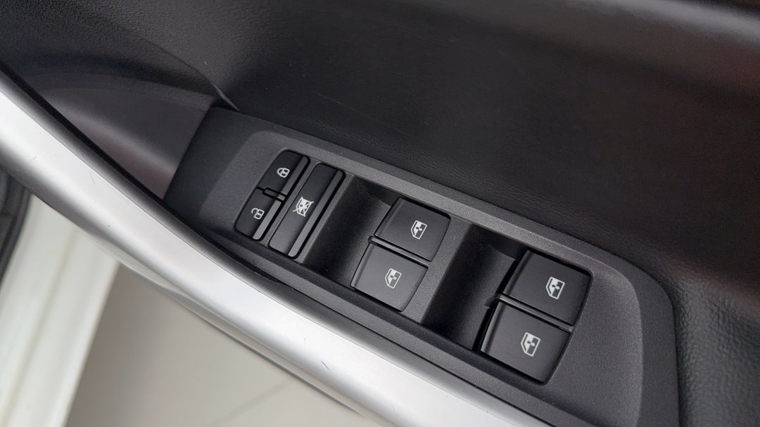 2022 LDV T60 Max Luxe (4x4), Automatic, 45909 km, Drivers Side Door Panel Controls