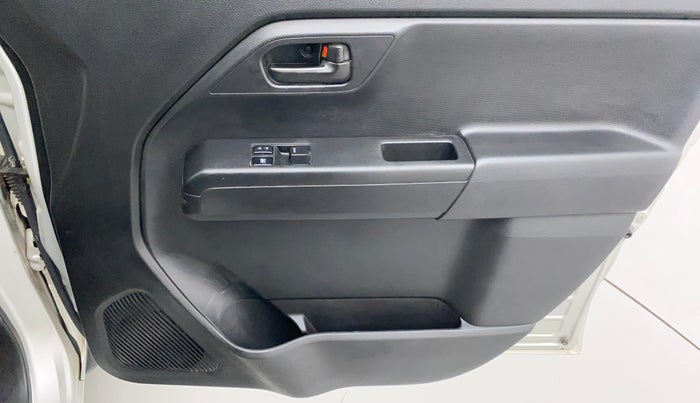 2019 Maruti New Wagon-R LXI CNG (O) 1.0, CNG, Manual, 84,385 km, Driver Side Door Panels Control