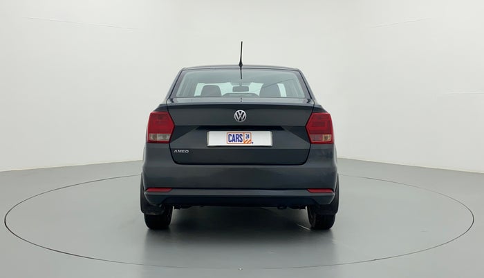 2018 Volkswagen Ameo COMFORTLINE 1.0, Petrol, Manual, 79,750 km, Back/Rear