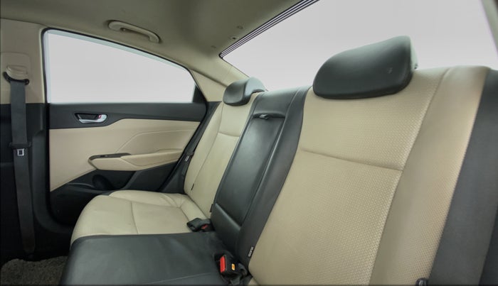 2019 Hyundai Verna 1.6 SX VTVT (O), Petrol, Manual, 81,902 km, Right Side Rear Door Cabin