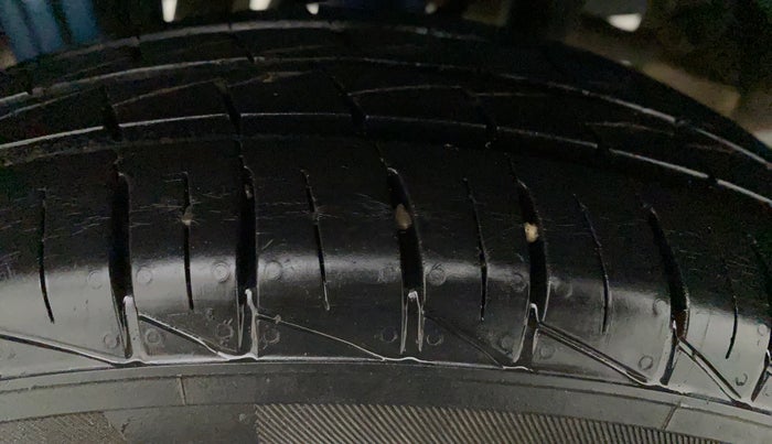 2019 Maruti Alto VXI, Petrol, Manual, 6,343 km, Right Front Tyre Tread