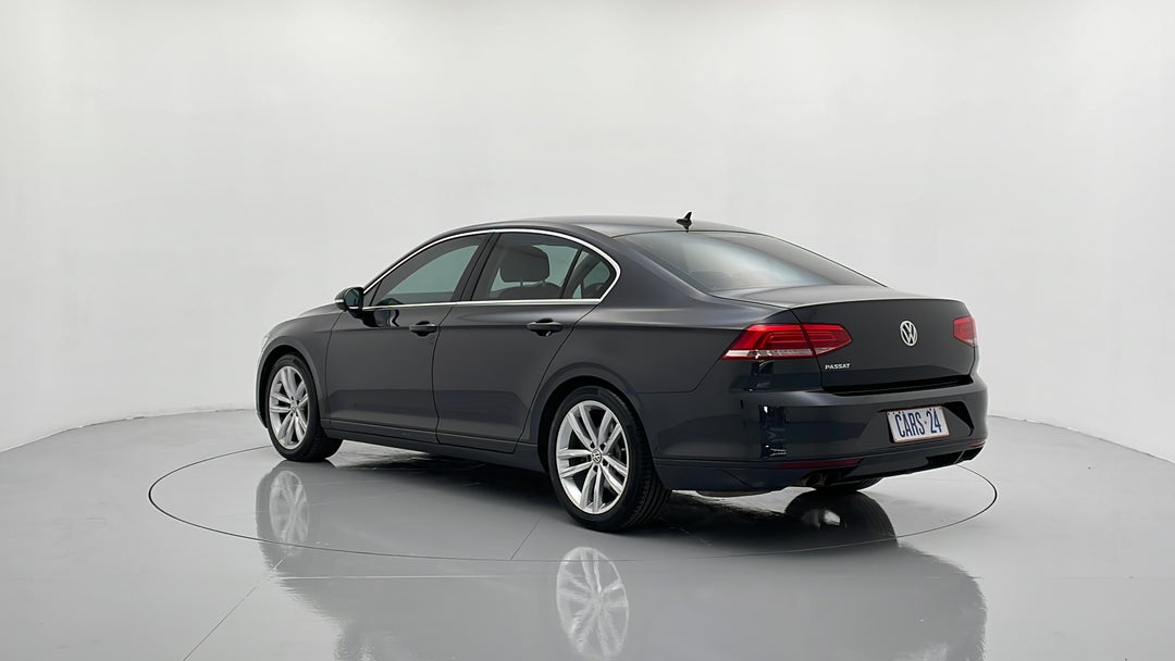 Left Back Diagonal (45- Degree) View