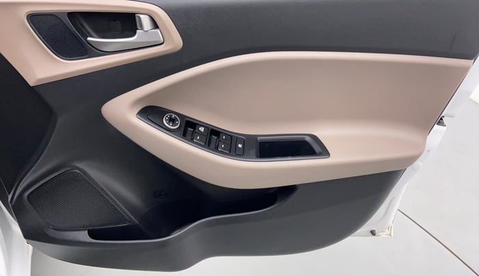 2019 Hyundai Elite i20 1.2 MAGNA PLUS VTVT, Petrol, Manual, 12,310 km, Driver Side Door Panels Control