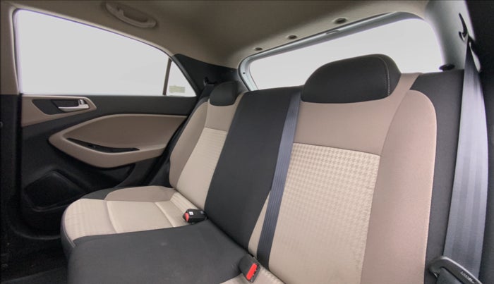 2019 Hyundai Elite i20 1.2 MAGNA PLUS VTVT, Petrol, Manual, 12,310 km, Right Side Rear Door Cabin