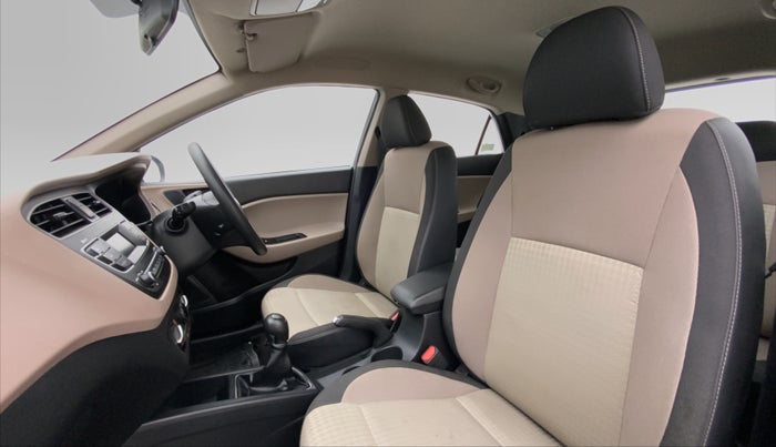 2019 Hyundai Elite i20 1.2 MAGNA PLUS VTVT, Petrol, Manual, 12,310 km, Right Side Front Door Cabin