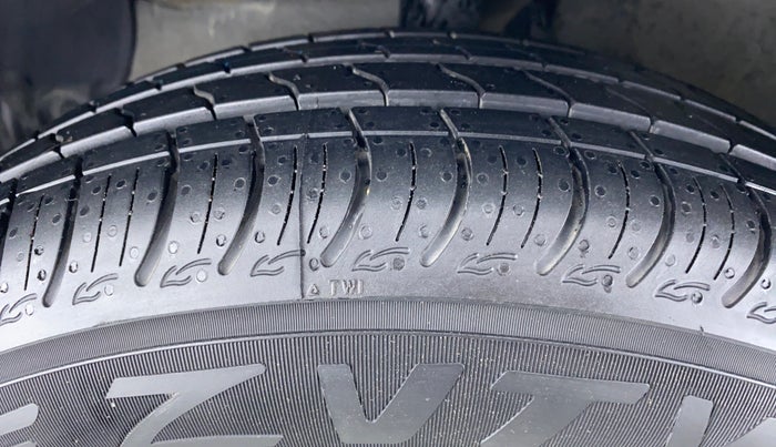 2014 Hyundai Xcent S 1.2 OPT, Petrol, Manual, 46,593 km, Left Front Tyre Tread