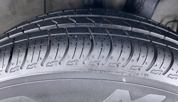 2014 Hyundai Xcent S 1.2 OPT, Petrol, Manual, 46,593 km, Left Rear Tyre Tread