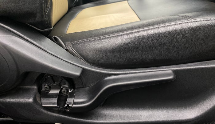 2019 Honda Amaze 1.2 SMT I VTEC, Petrol, Manual, 25,768 km, Driver Side Adjustment Panel