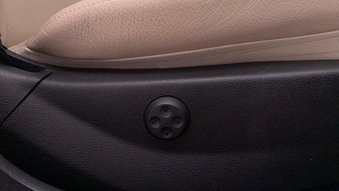 2013 Mercedes-benz C250 Avantgarde, Automatic, 120428 km, Drivers Side Adjustment Panel