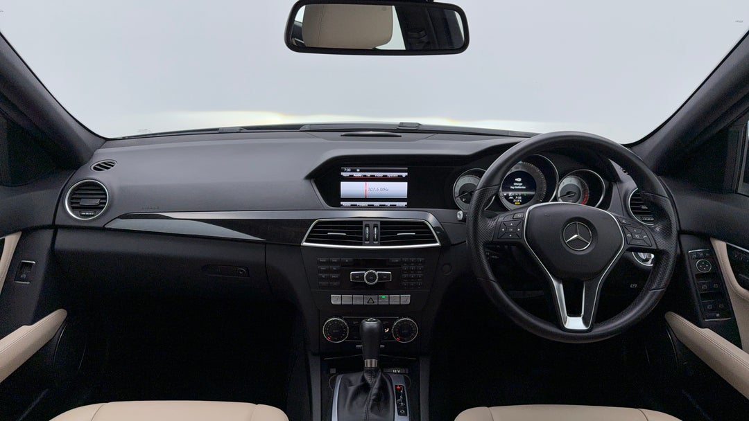 2013 Mercedes-benz C250 Avantgarde, Automatic, 120428 km, Dashboard View