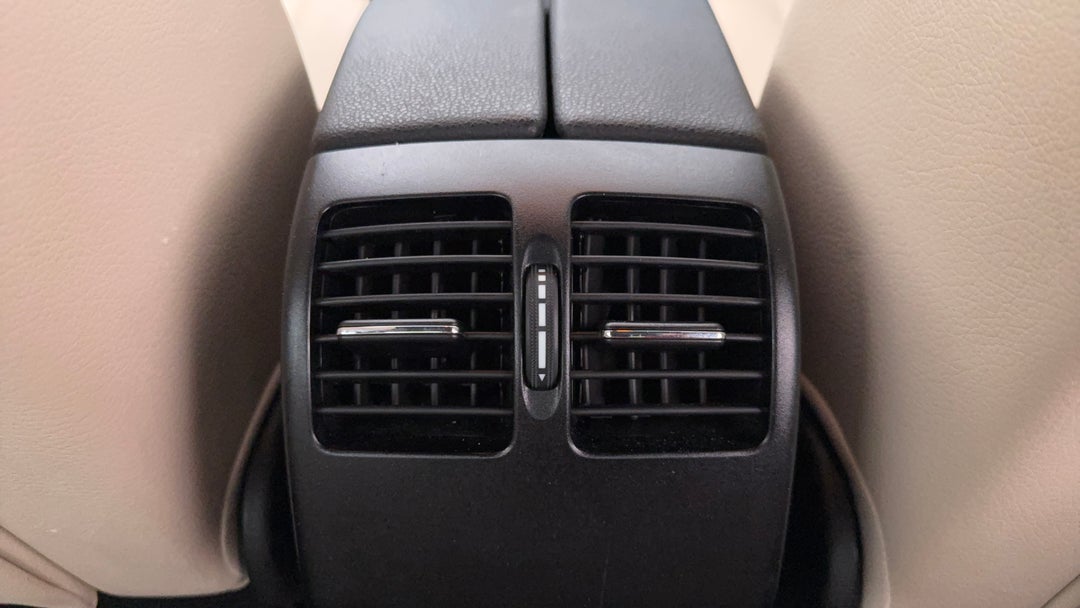 2013 Mercedes-benz C250 Avantgarde, Automatic, 120428 km, Rear A/C Vent