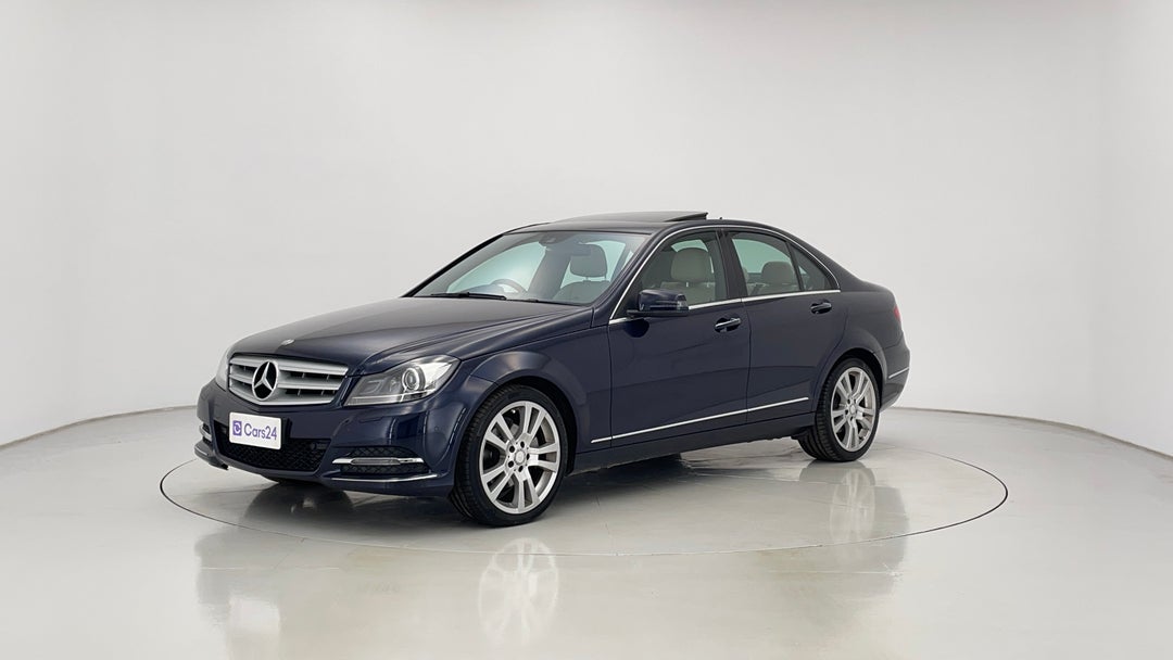 2013 Mercedes-benz C250 Avantgarde, Automatic, 120428 km, Left Front Diagonal (45- Degree) View