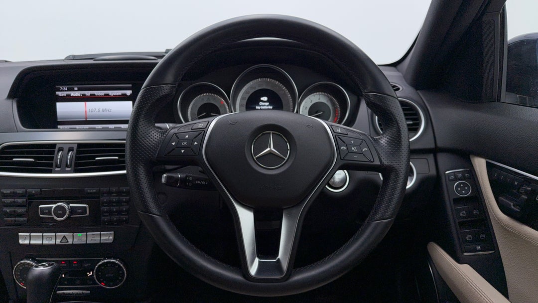 2013 Mercedes-benz C250 Avantgarde, Automatic, 120428 km, Steering Wheel Close-up