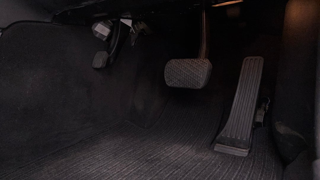 2013 Mercedes-benz C250 Avantgarde, Automatic, 120428 km, Pedals and Footmat