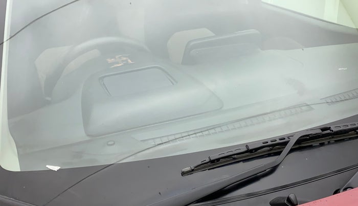 2022 Toyota Glanza V, Petrol, Manual, 41,129 km, Front windshield - Minor spot on windshield