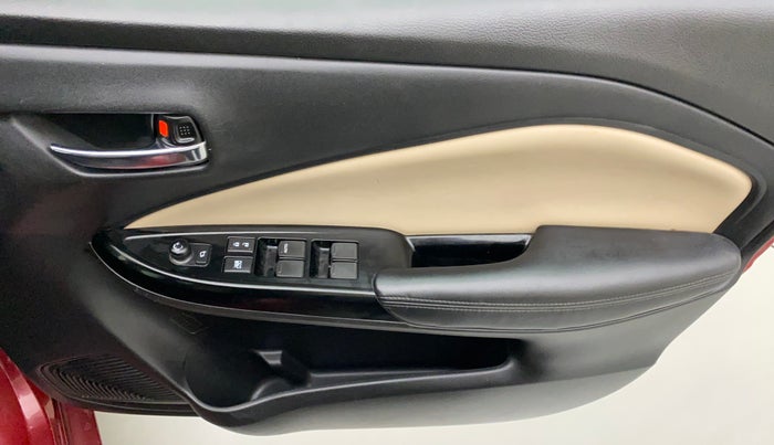 2022 Toyota Glanza V, Petrol, Manual, 41,129 km, Driver Side Door Panels Control