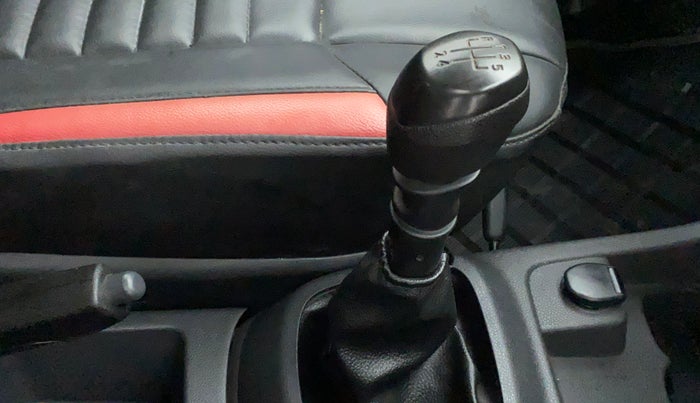 2016 Renault Kwid RXT 1.0, Petrol, Manual, 16,732 km, Gear Lever
